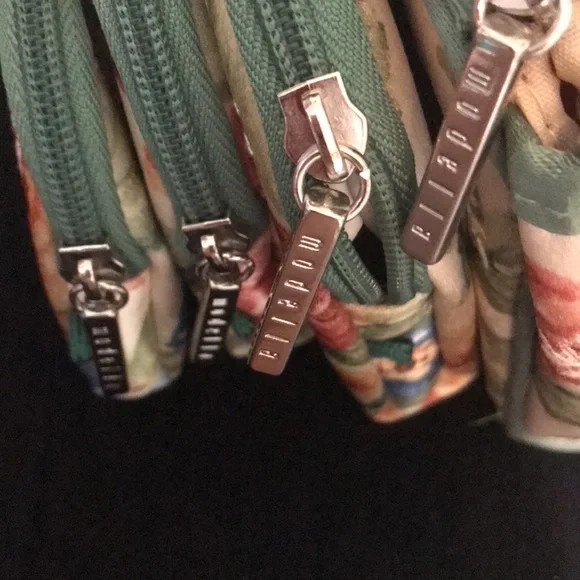 NWOT Cosmetic Bag Set - Picture 5 of 9